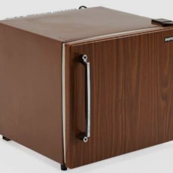 Mini bar fridge